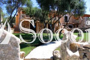Villa bifamiliare in vendita a Porto Rotondo con piscina vista mare